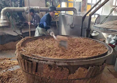 散白酒加盟哪家好？推荐醉开心散装酒代理厂家！