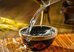 散装酒线上销售新风口：合规经营+新媒体营销双攻略