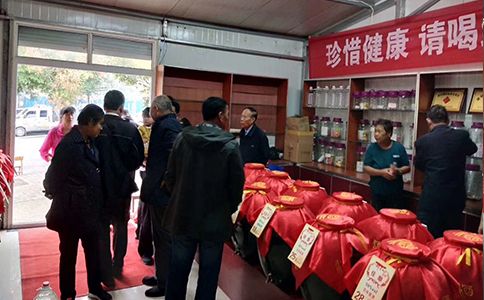 加盟散白酒代理哪家好？全国纯粮散白酒加盟推荐醉开心散白酒连锁加盟