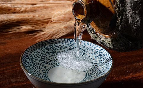 为啥中年人更钟爱“酱香”白酒?